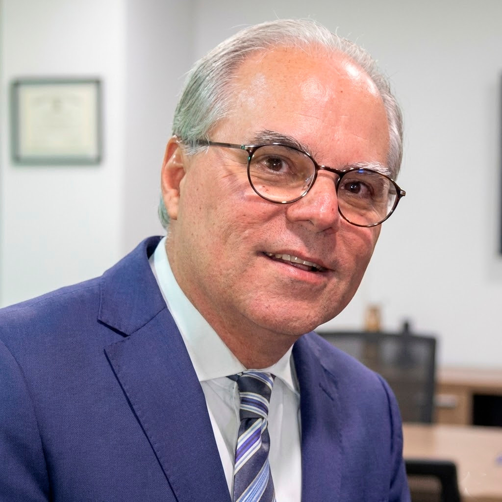 Dr. Fernando Ribeiro Moraes Neto